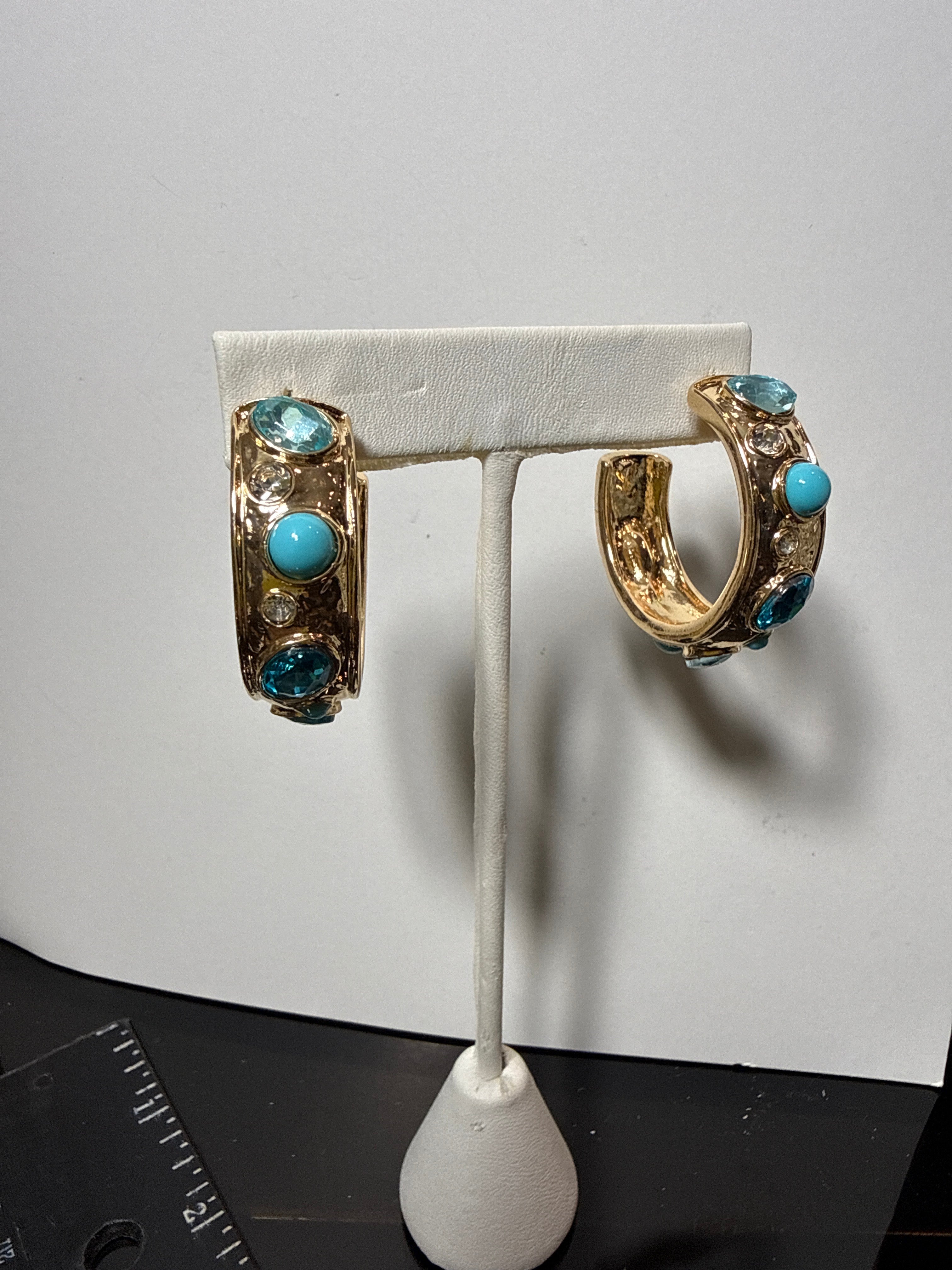 Gold hoop with turquoise stones