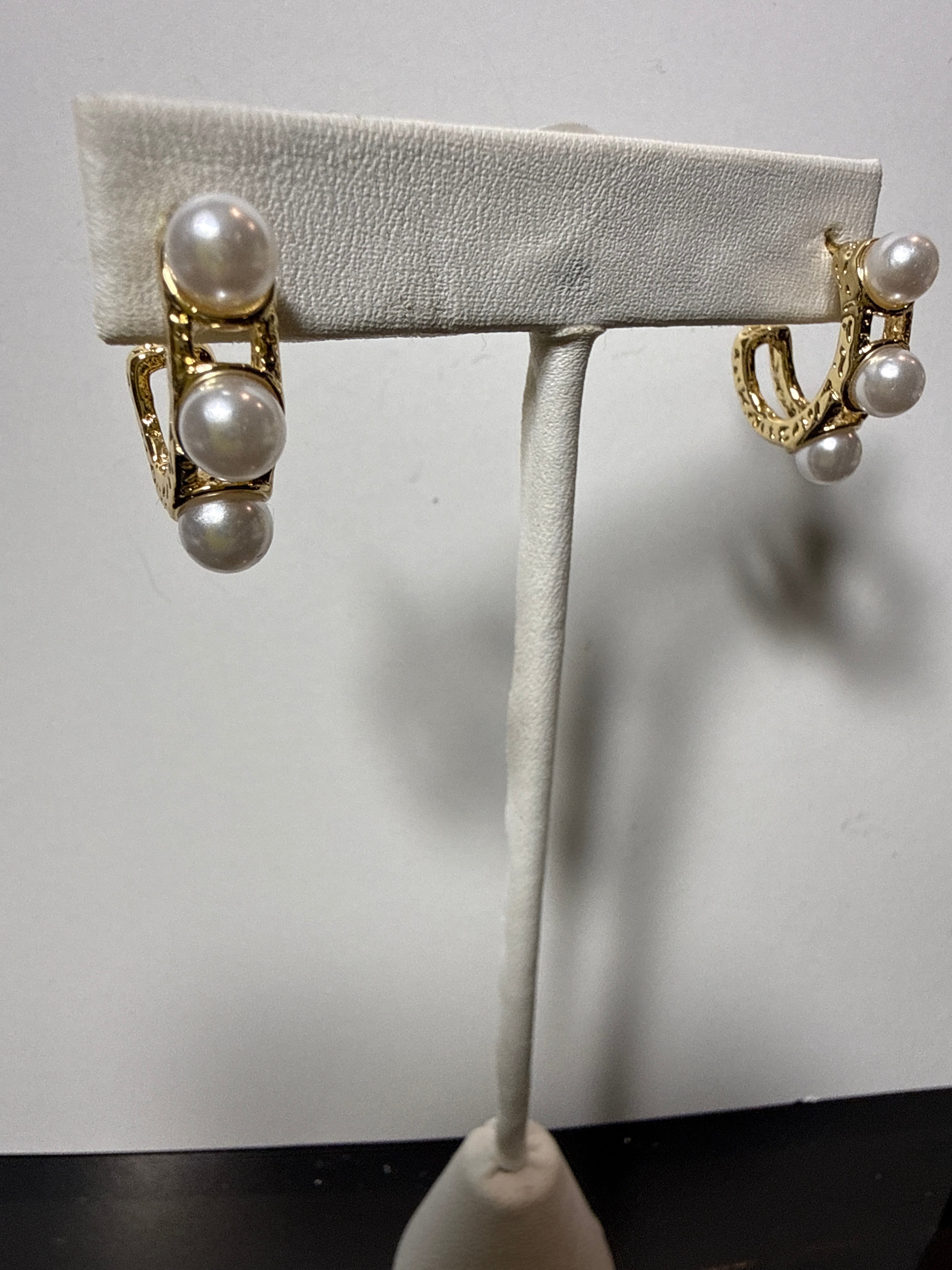 Small 3 pearl Hoops