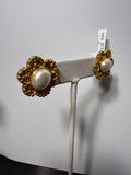Gold flower disc pearl center