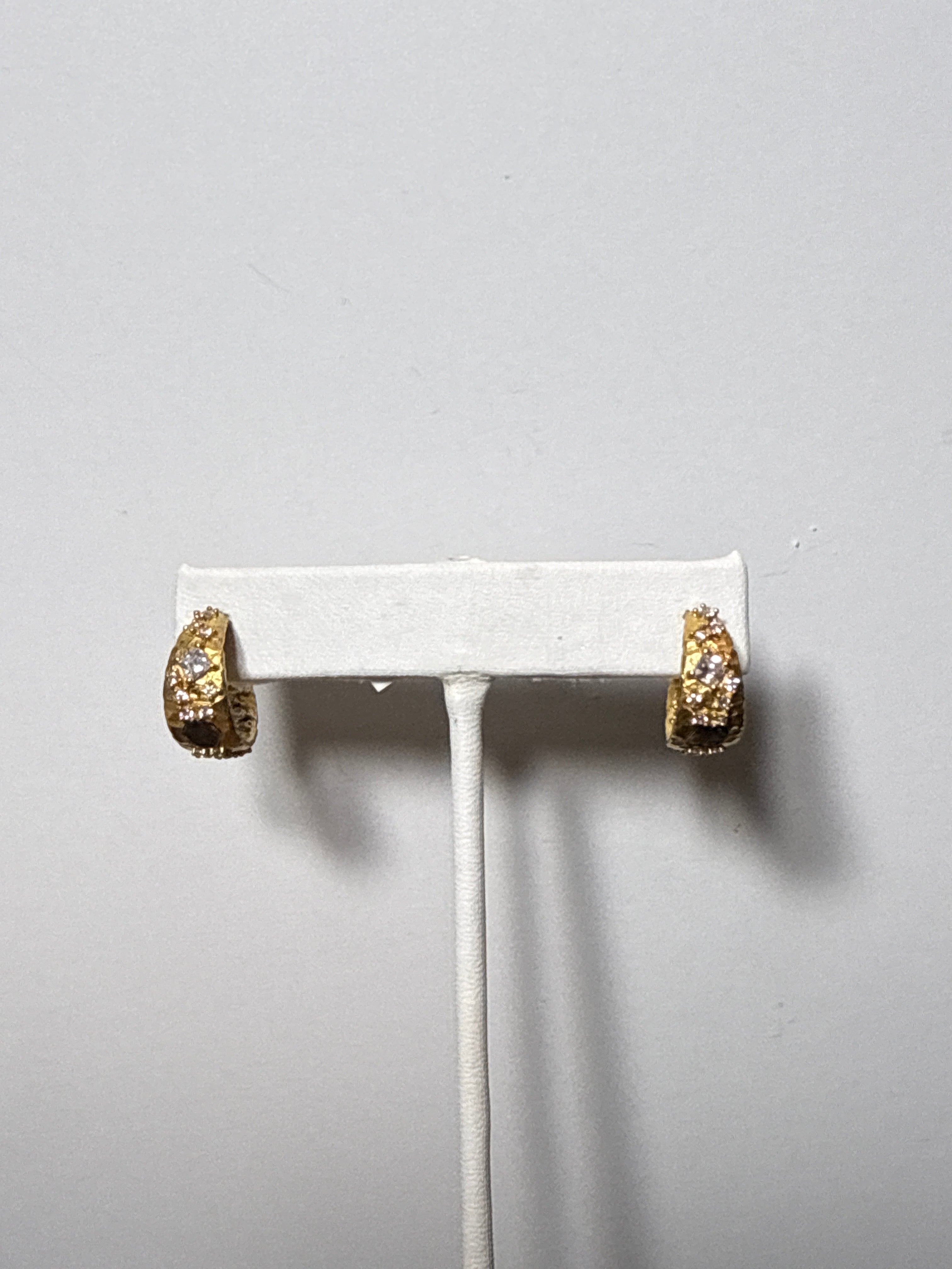 Small hammered/pave’ Hoops