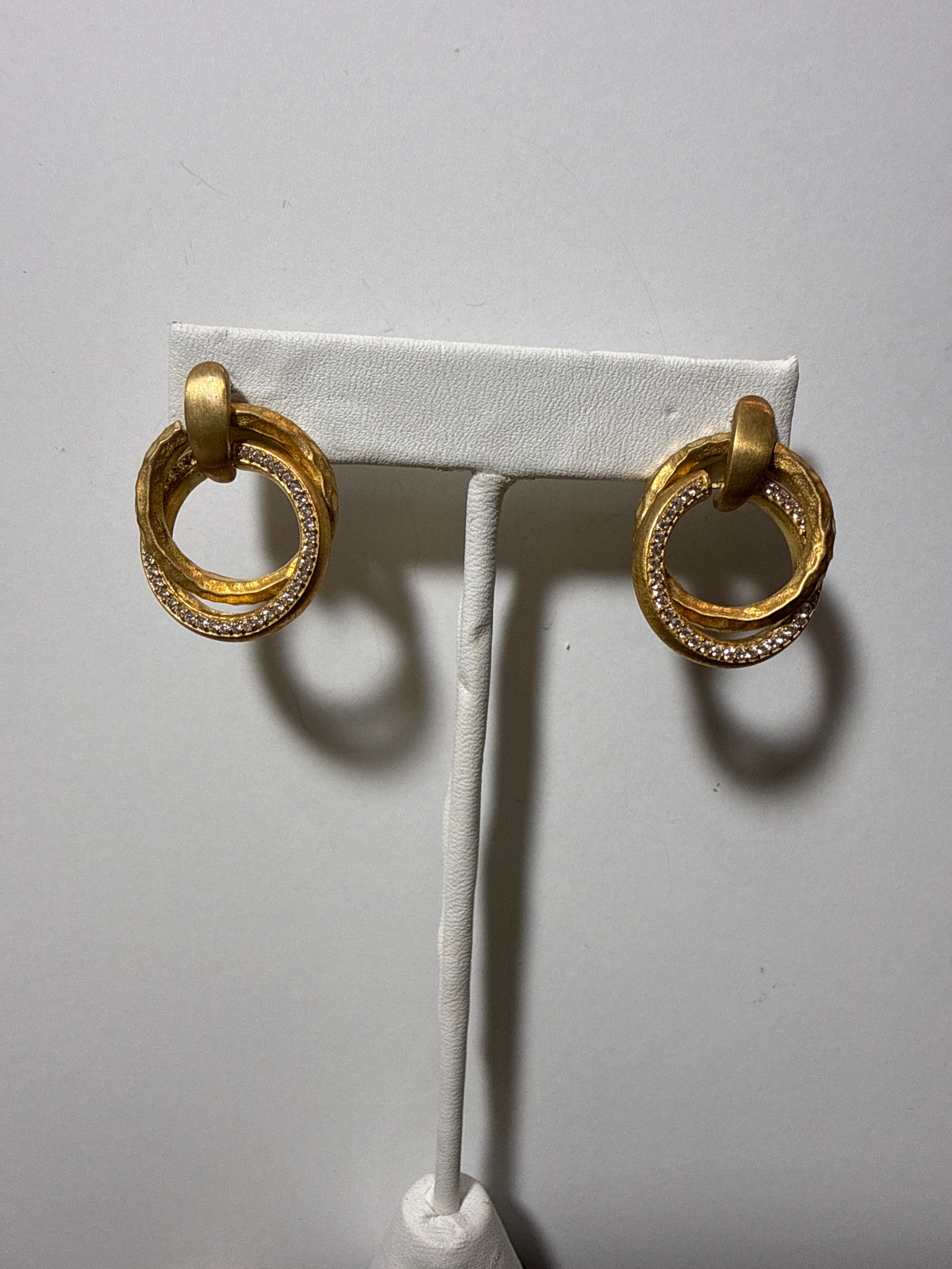 Circle drop pave’ hoops