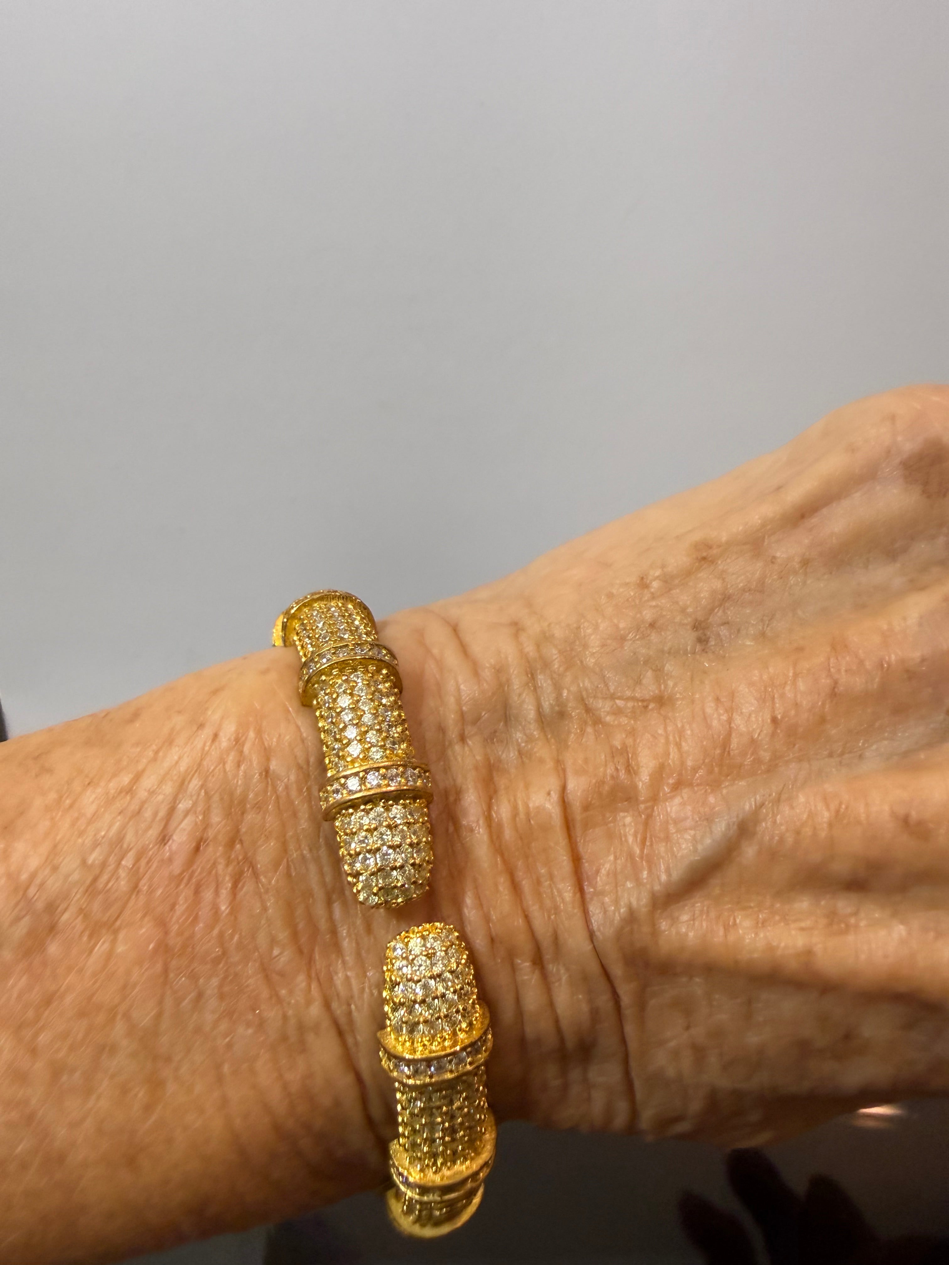 Pave’ hinged bracelet