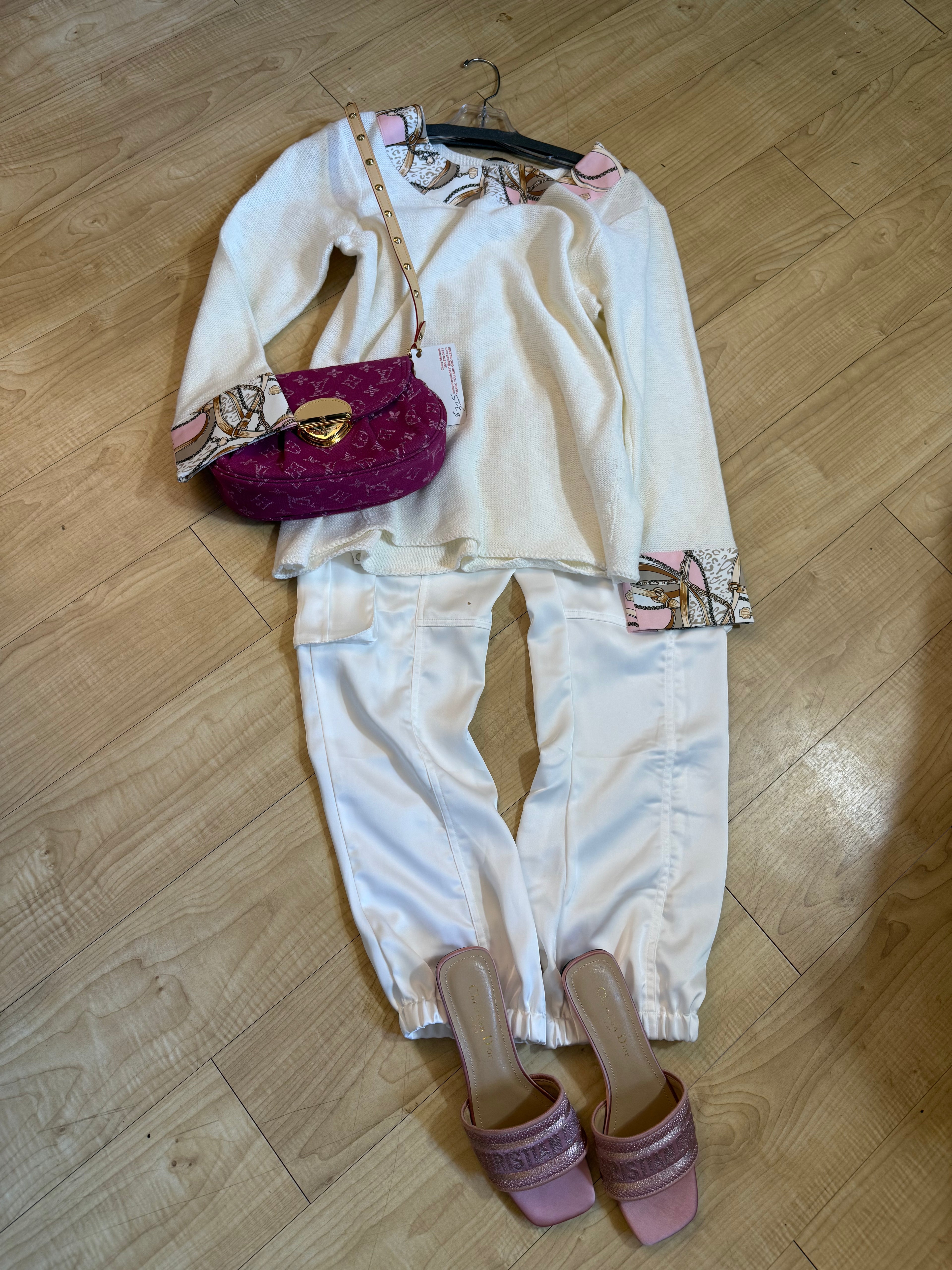 Cotton sweater with pink trim